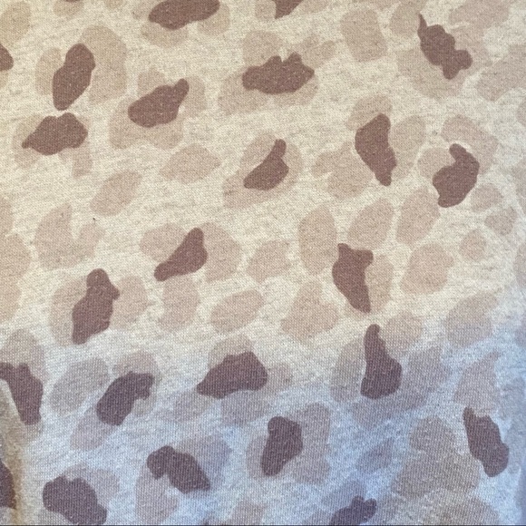 Aerie Animal Print Neutral Oversized Pullover Sweatshirt Women's Size Medium M - Picture 2 of 8